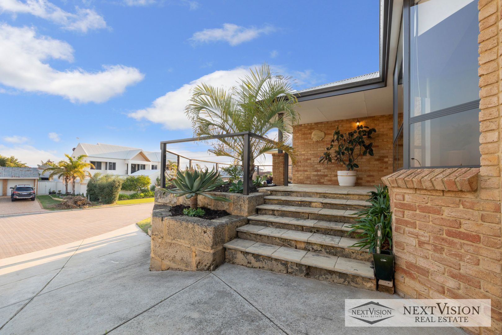 21 Porpoise Court, Coogee WA 6166, Image 2