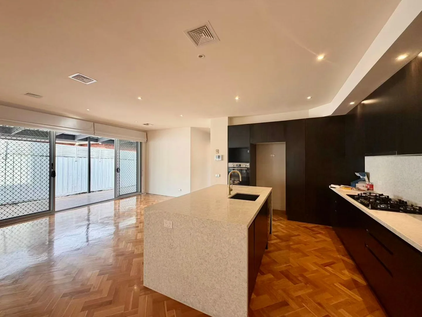 Additional image 7 of 5/928 Doncaster Road, Doncaster East VIC 3109