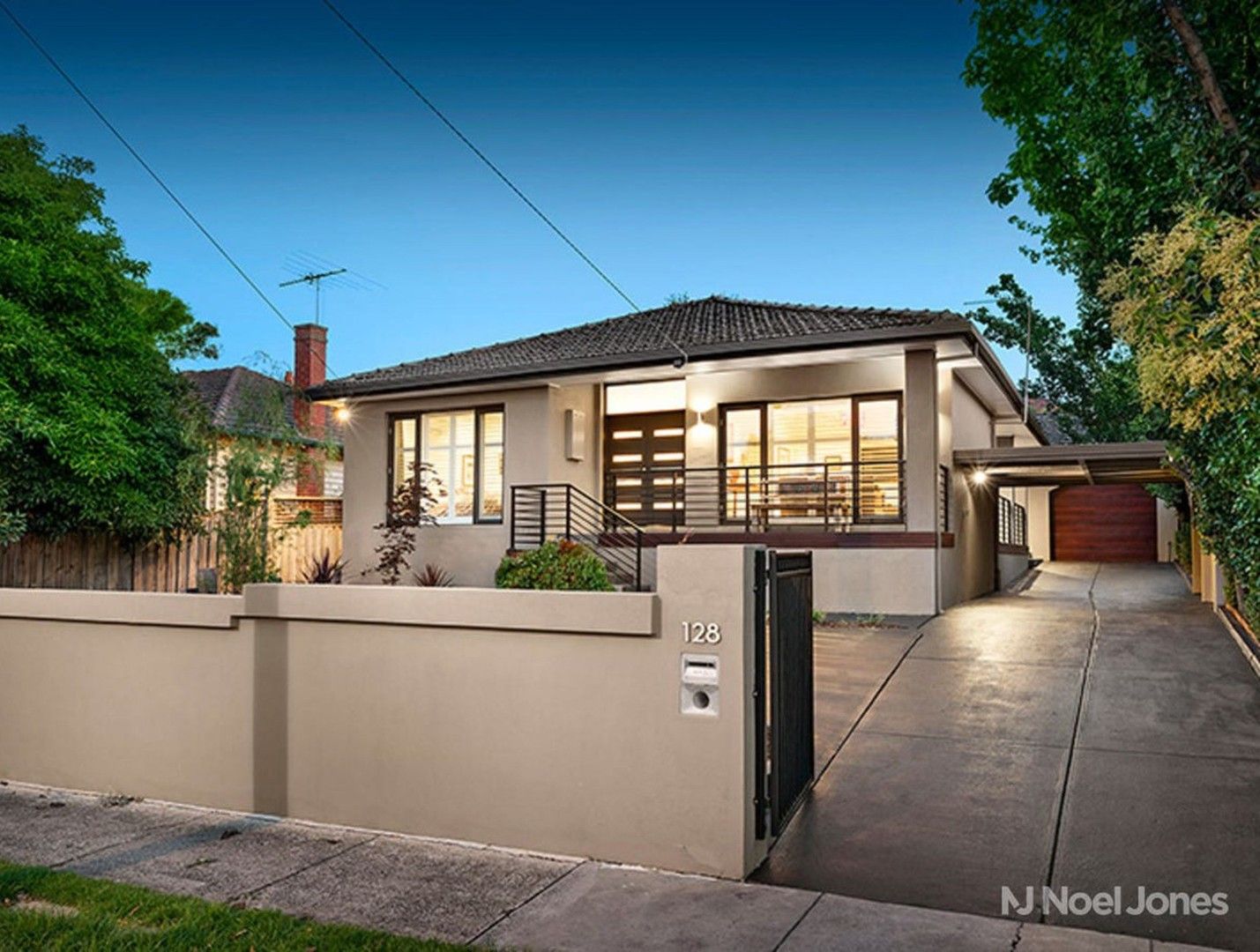 4 bedrooms House in 128 Gordon Street BALWYN VIC, 3103