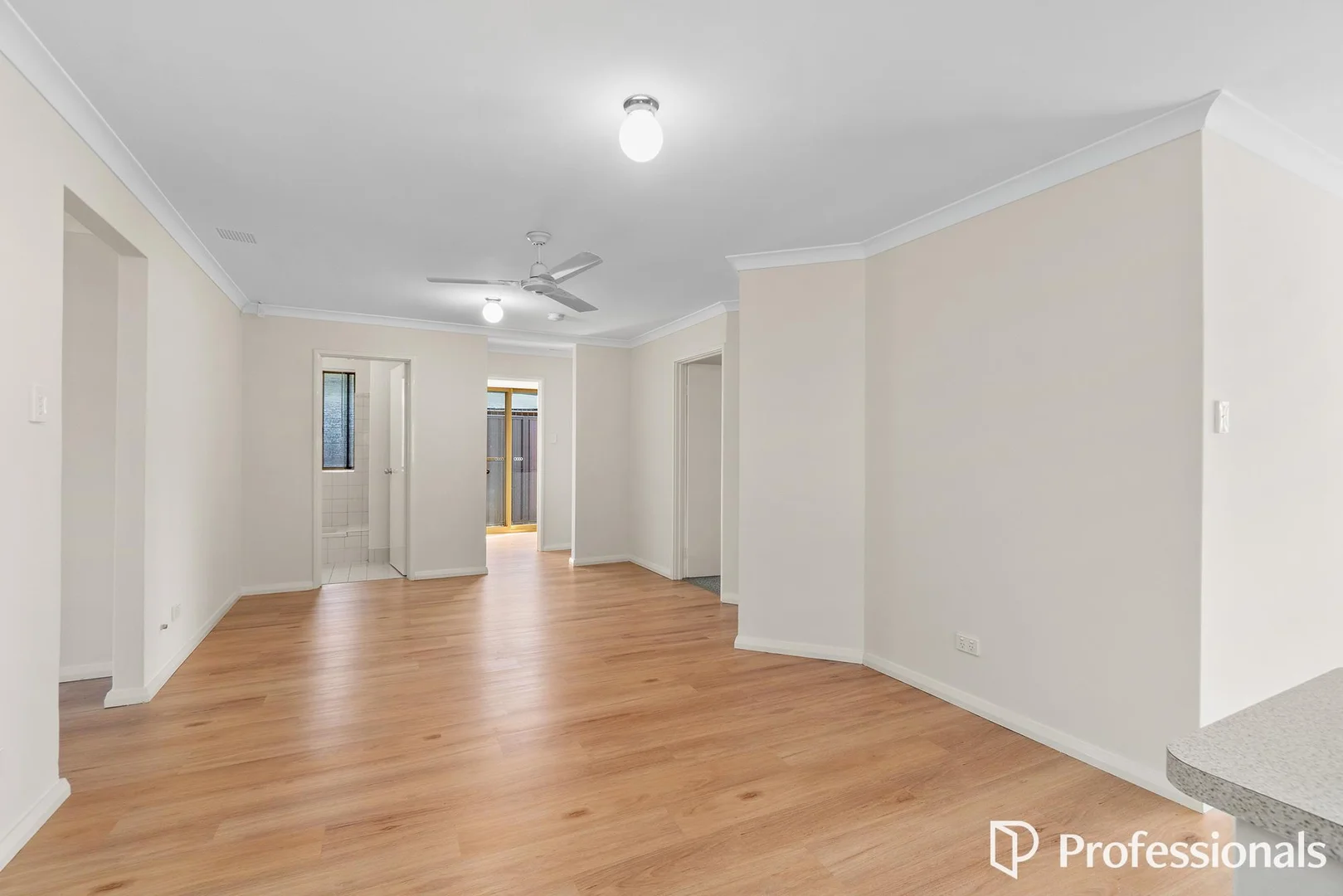 Additional image 43 of 142 Seville Drive, Seville Grove WA 6112