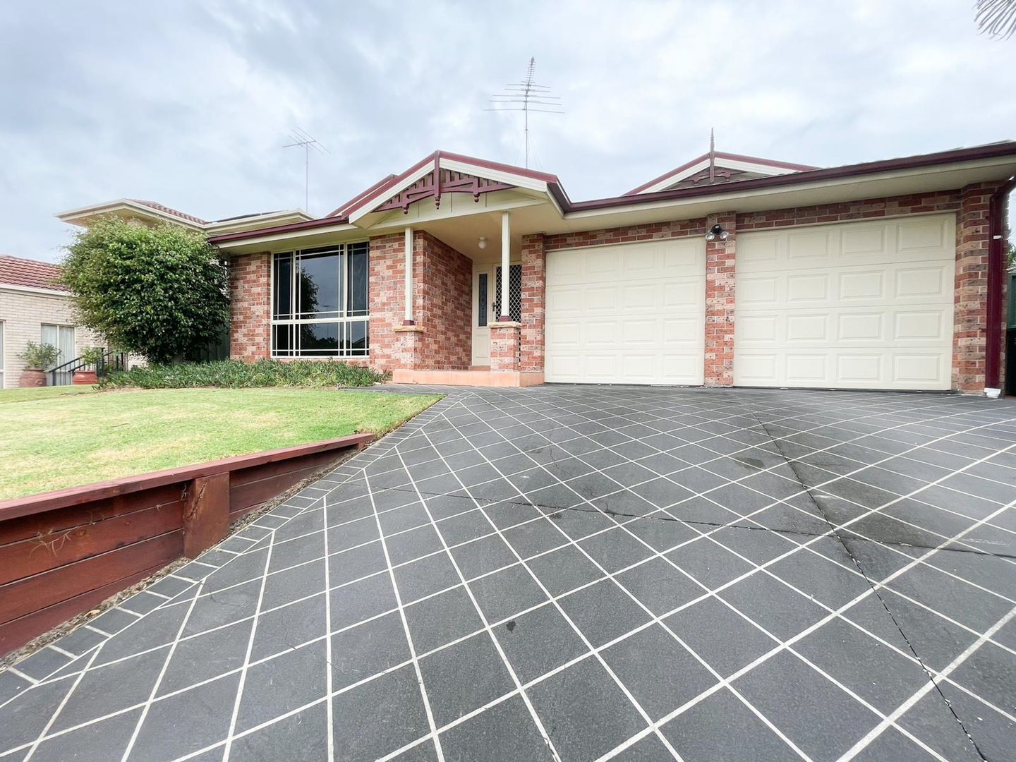 6 Jirramba Circuit, Glenmore Park NSW 2745 House For Rent 700 Domain