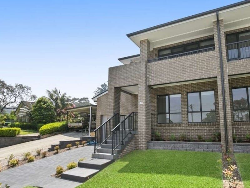 4 bedrooms Townhouse in 4A Koorangi Avenue ELANORA HEIGHTS NSW, 2101