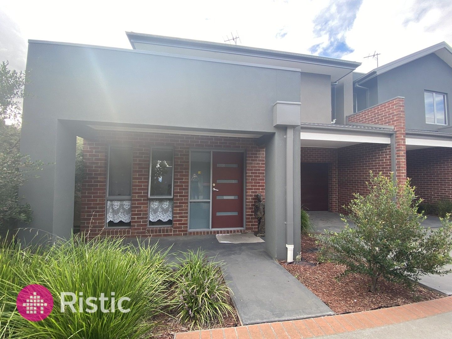 3 bedrooms Townhouse in 13/37 Gordons Road SOUTH MORANG VIC, 3752