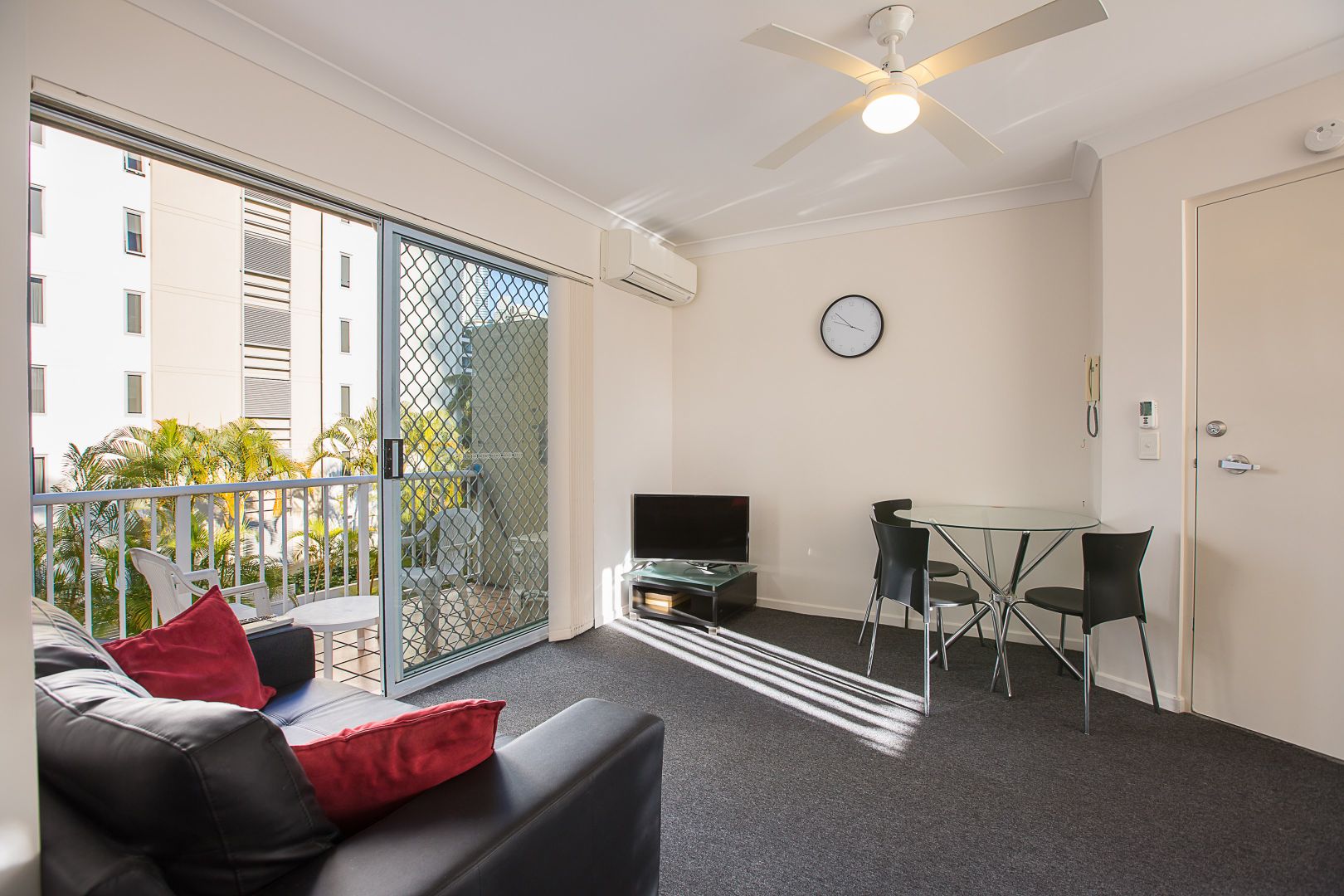 20/33 Cypress Avenue, Surfers Paradise QLD 4217, Image 2