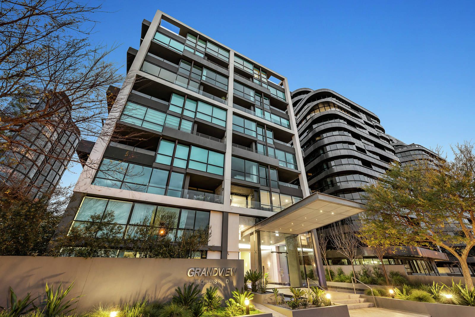 2 bedrooms Apartment / Unit / Flat in 405/19 Queens Road MELBOURNE VIC, 3004