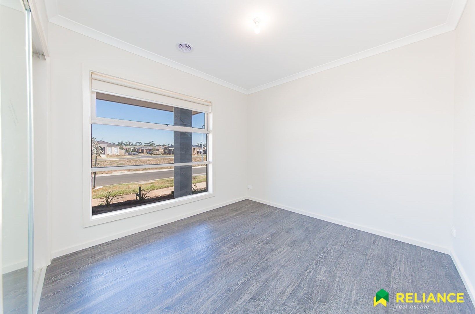 1/10 Pillar road, Wyndham Vale VIC 3024, Image 2