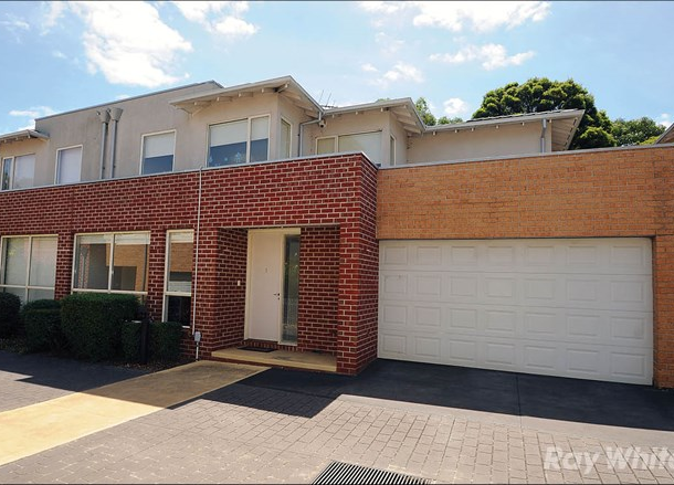 3/11-15 The Deviation , Wheelers Hill VIC 3150