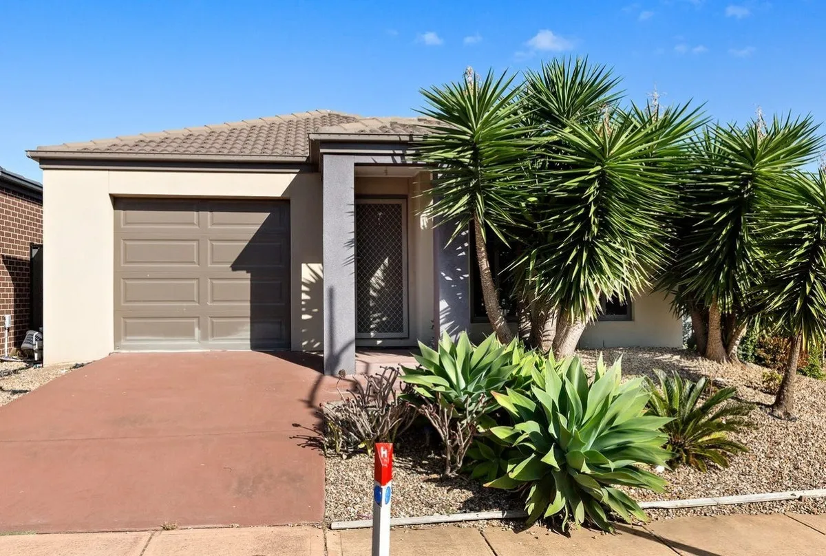 Modern Living Made Effortless in a Prime Location!, Point Cook