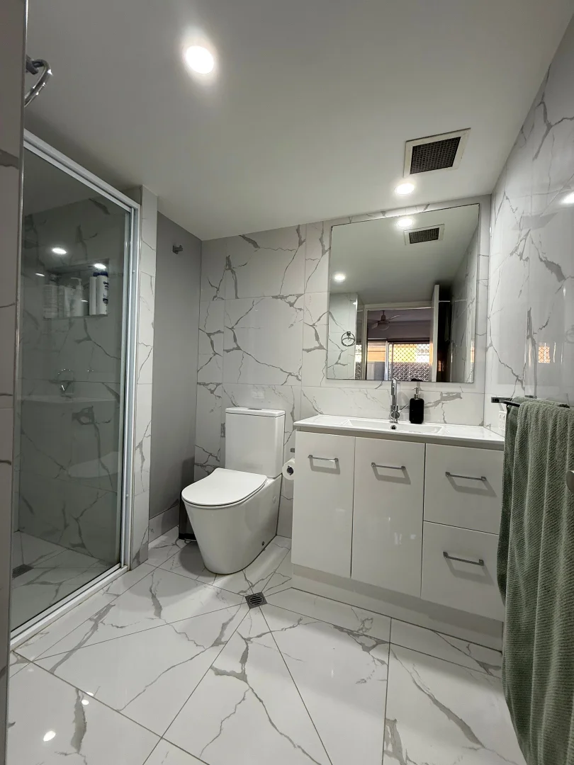 Additional image 12 of 2/166 Surf Parade, Broadbeach QLD 4218