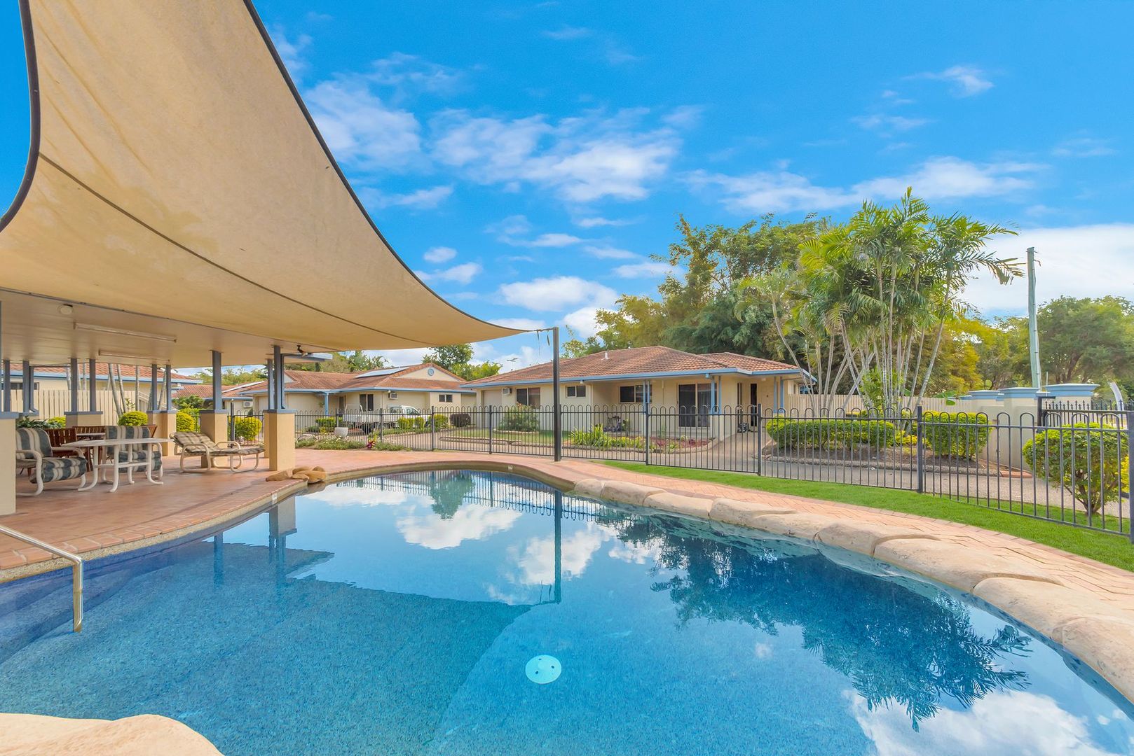 3/13 Golf Links Drive, Kirwan QLD 4817, Image 2