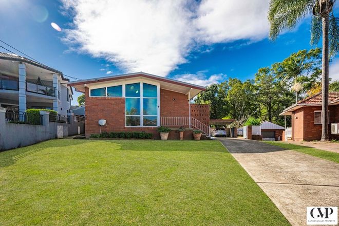Picture of 14 Collins Crescent, YAGOONA NSW 2199