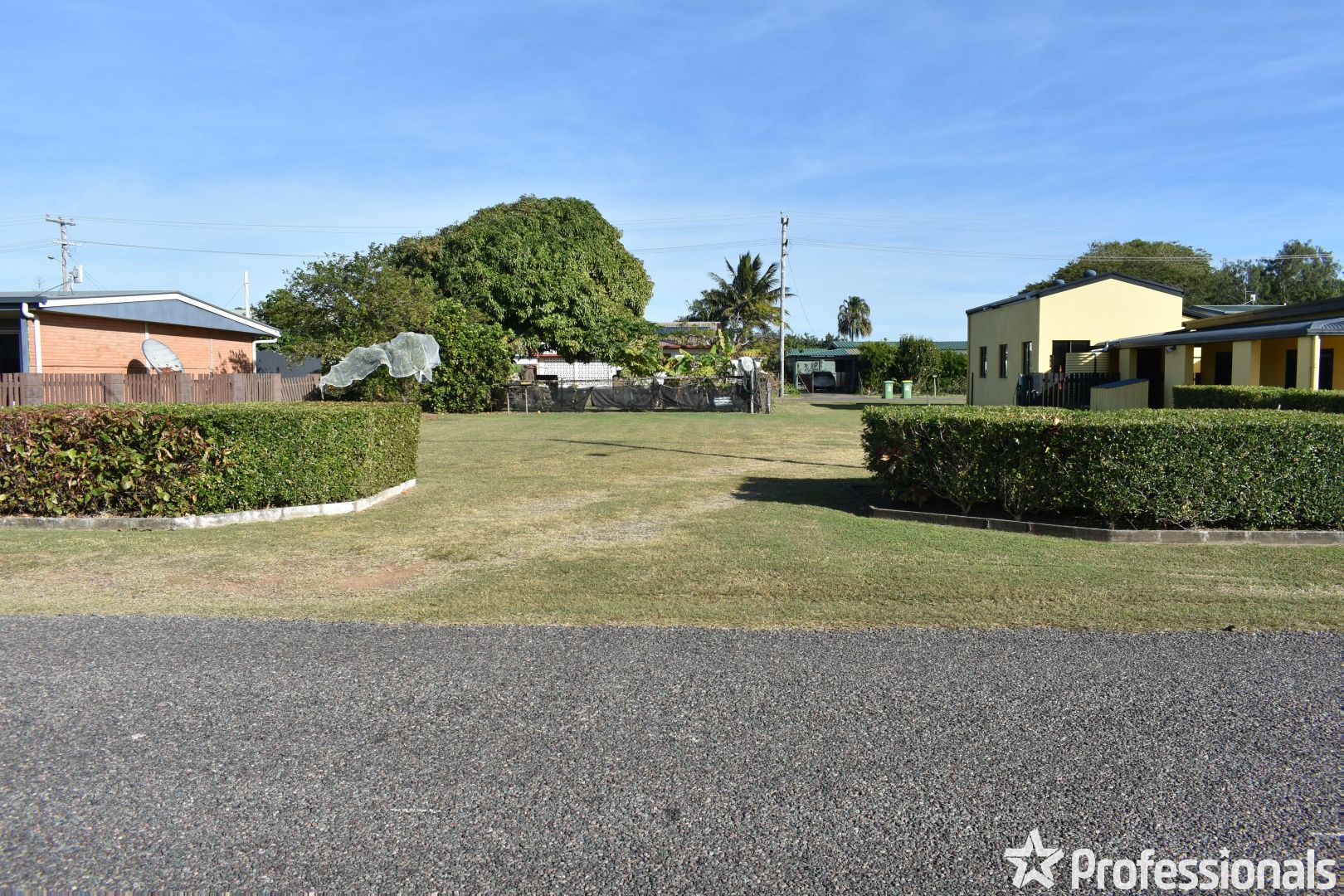 25 Owen Jenkins Drive, Sarina Beach QLD 4737, Image 2