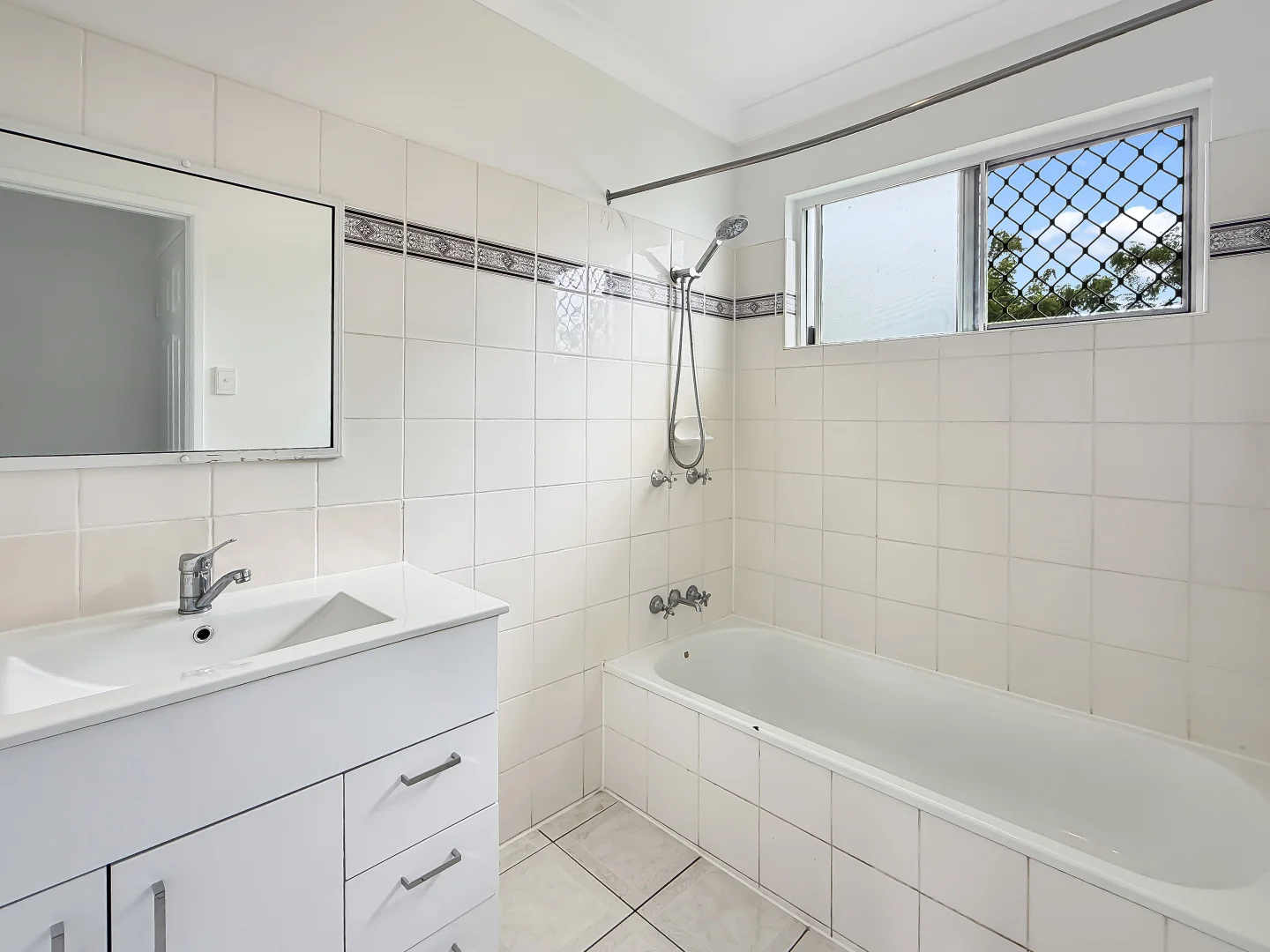 Additional image 6 of 7 Lornsleigh Street, Mount Louisa QLD 4814