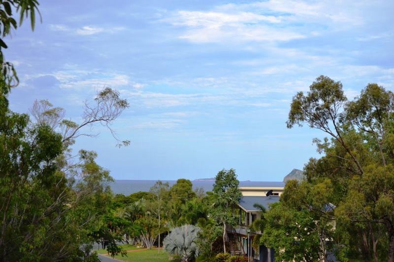 13 Rattray Avenue, Hideaway Bay QLD 4800, Image 2