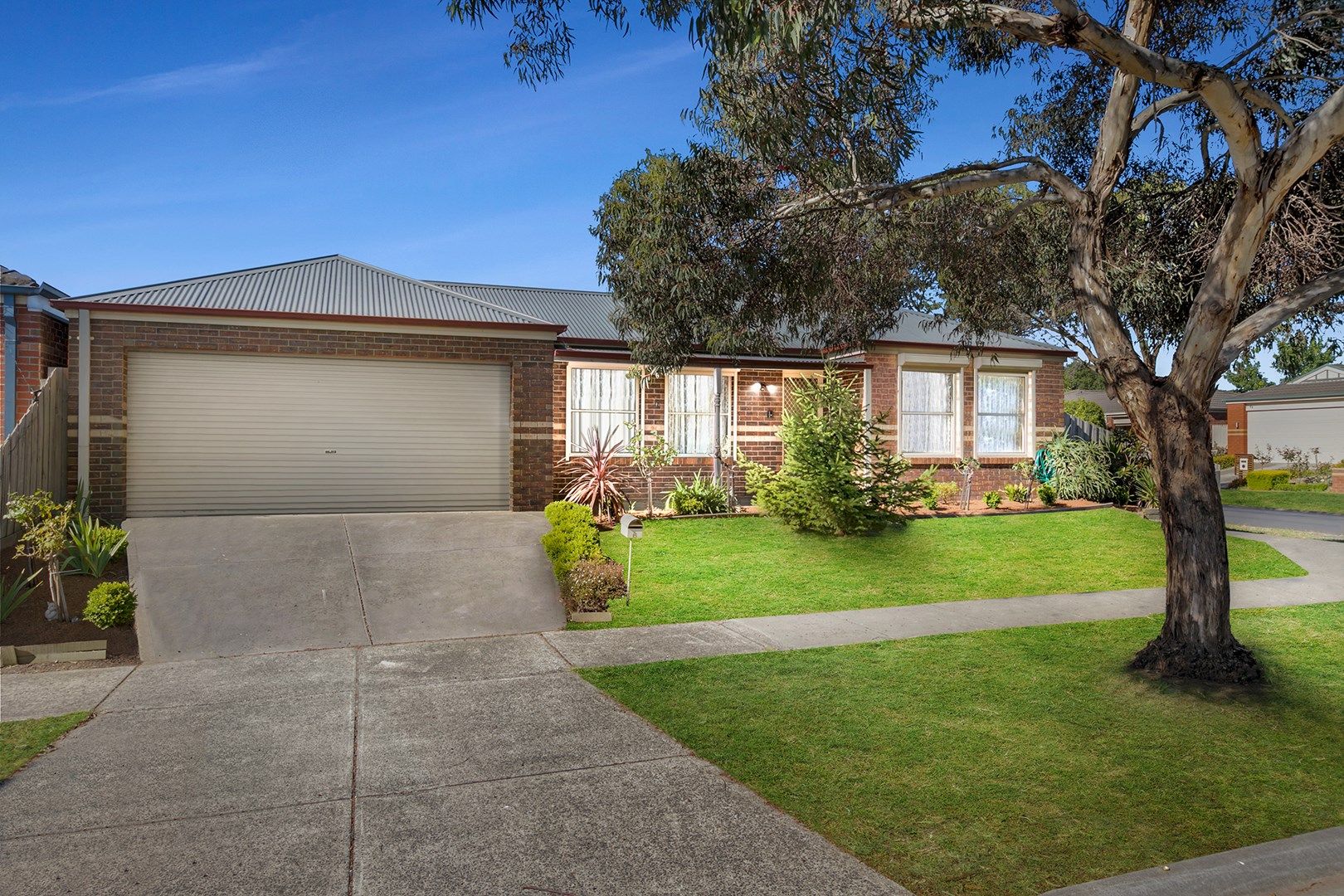 6 Breamlea Way, Cranbourne West VIC 3977, Image 0