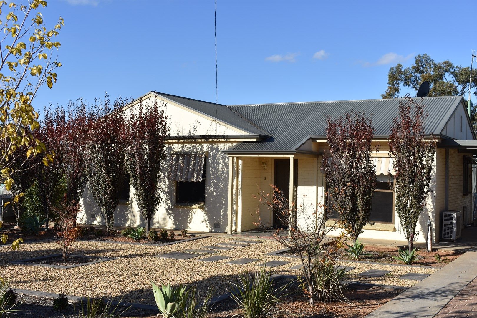 39 Acacia Crescent, Loxton SA 5333 House For Rent 330 Domain