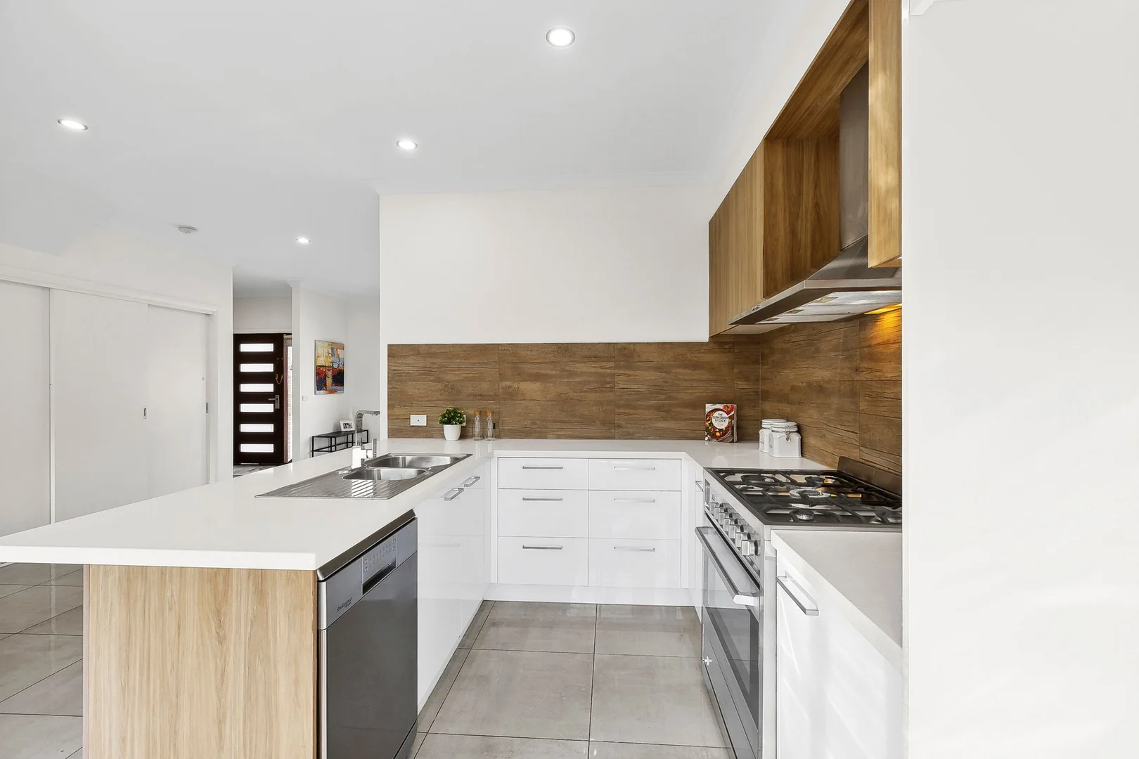 Additional image 5 of 4/13-15 Henry Street, Pakenham VIC 3810