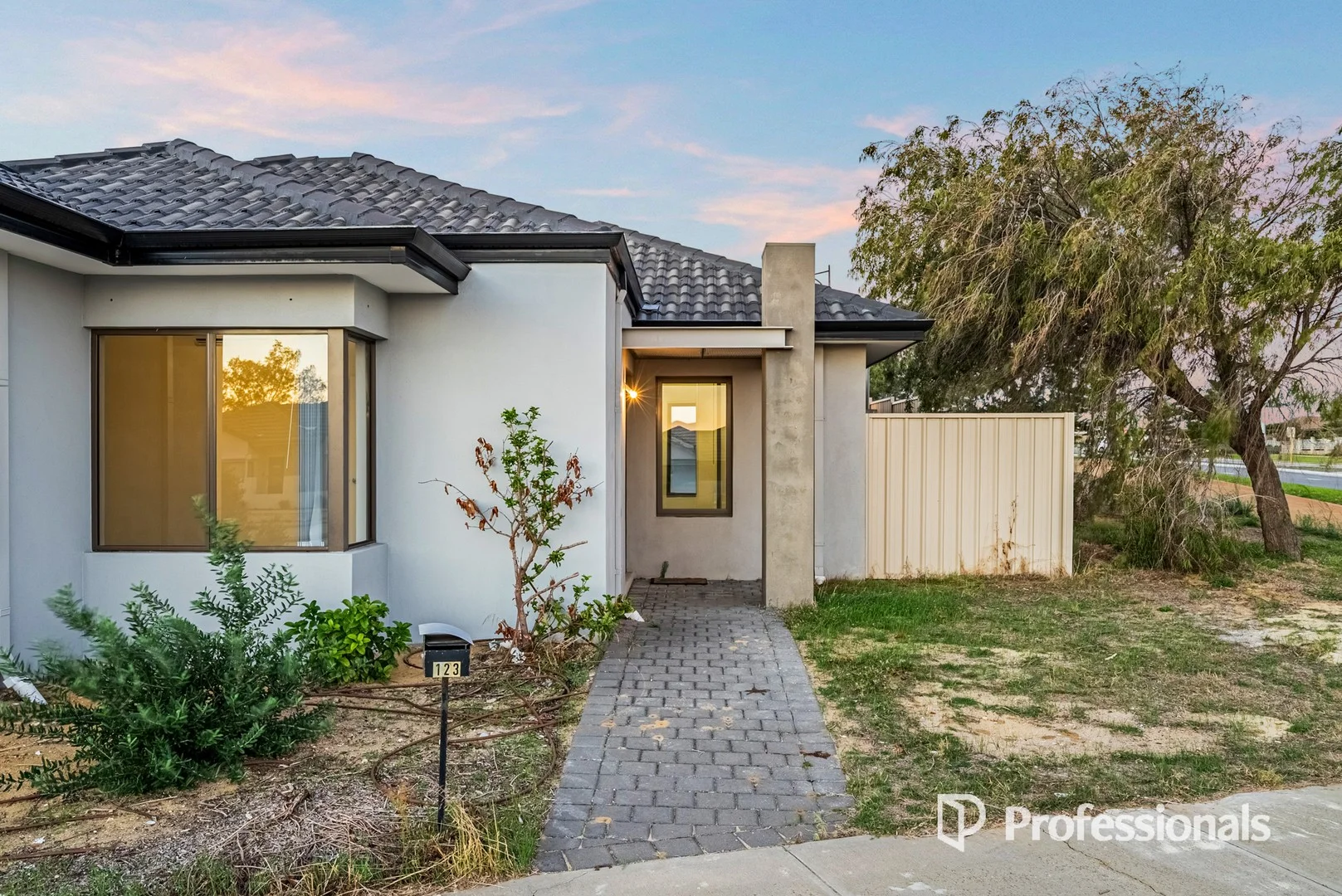 123 Shepperton Drive, Butler WA 6036