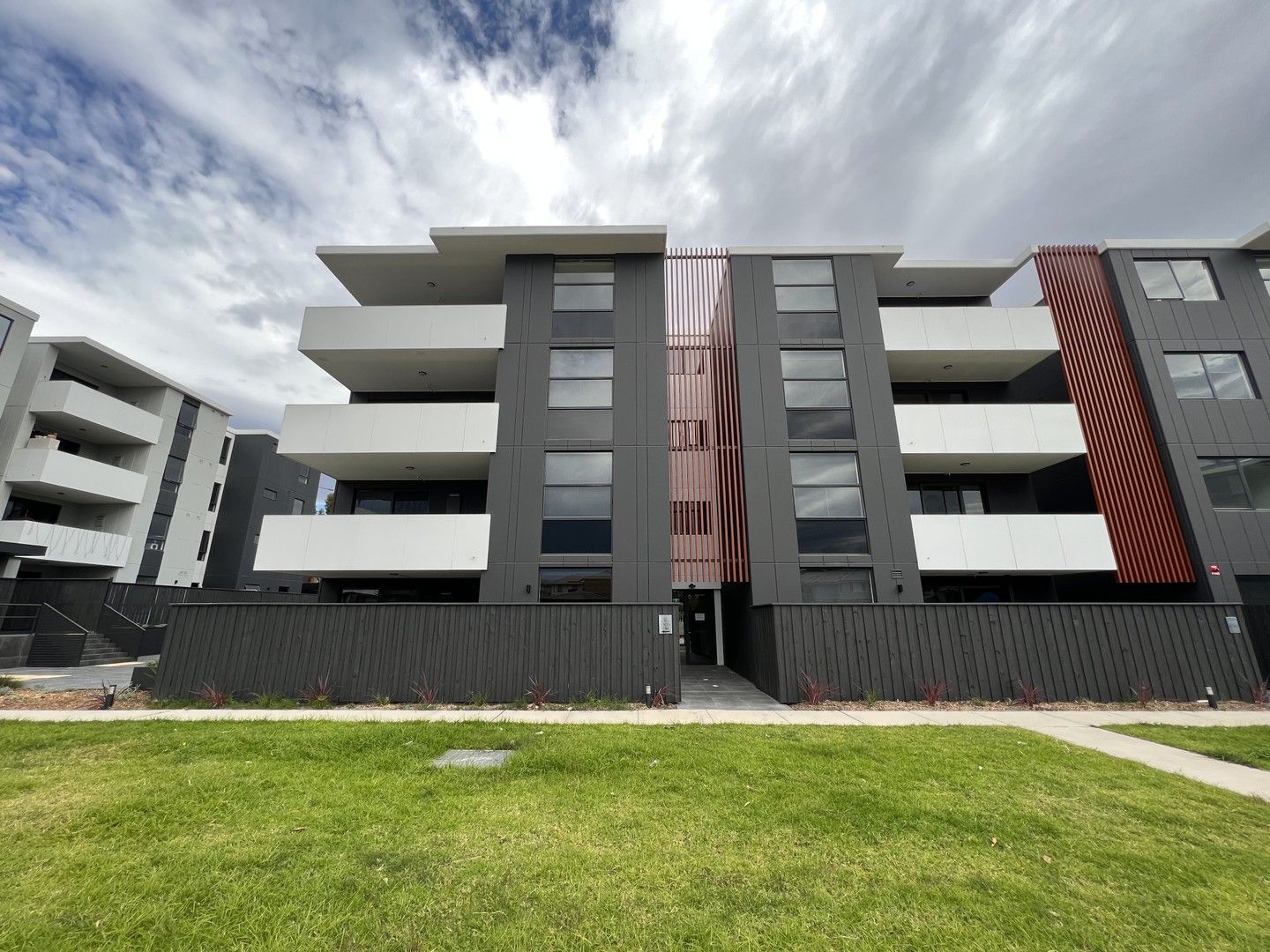 2 bedrooms Apartment / Unit / Flat in 54/51-55 HUTTON ROAD EDMONDSON PARK NSW, 2174