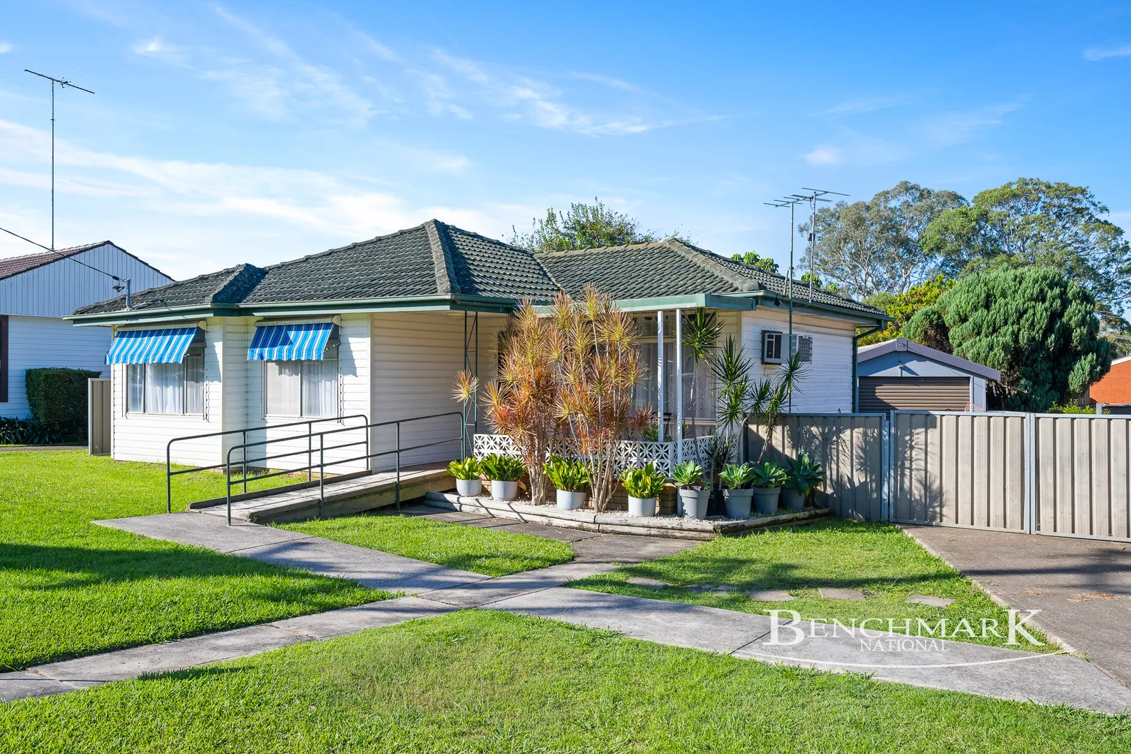 Prime Opportunity on a Wide 24m Frontage  556sqm Block – pohled 2