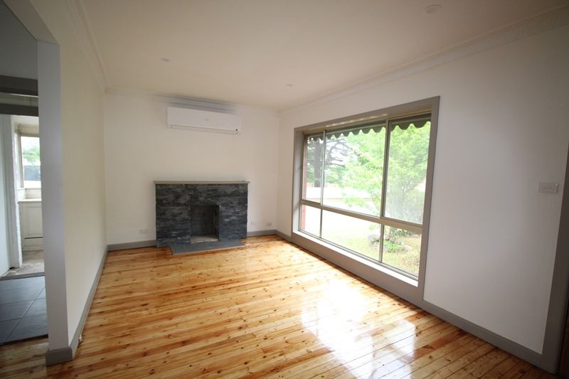 841 Laurie St, Mount Pleasant VIC 3350, Image 2