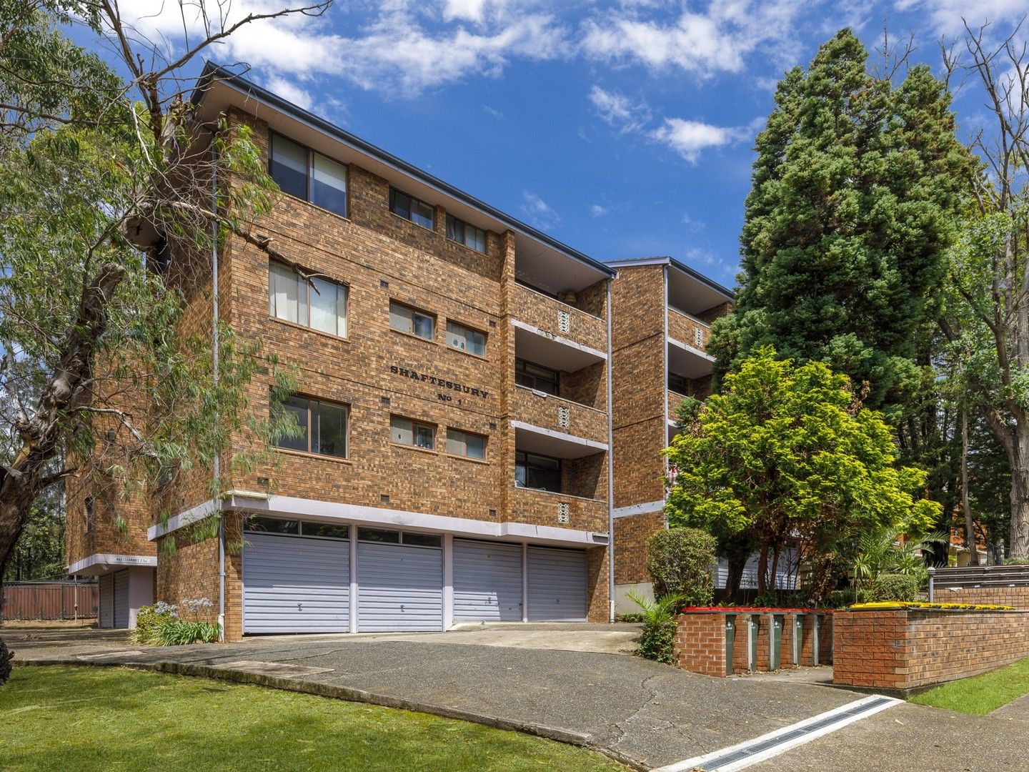2 bedrooms Apartment / Unit / Flat in 10/1 Peach Tree Road MACQUARIE PARK NSW, 2113