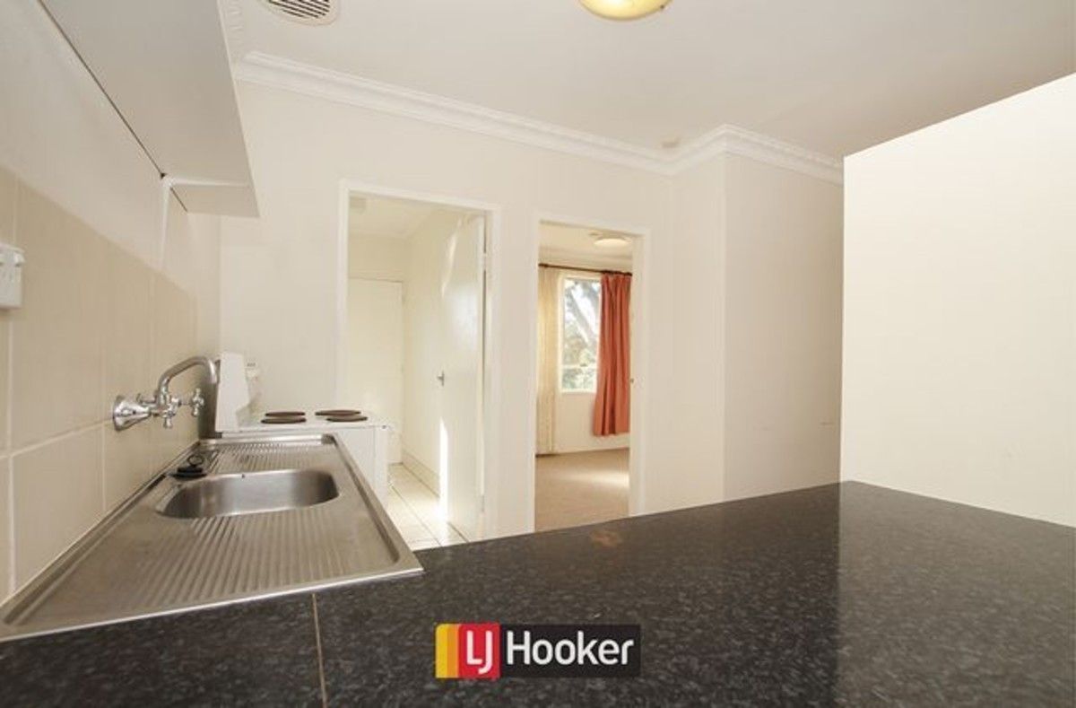 12B Belconnen Way, Page ACT 2614, Image 2