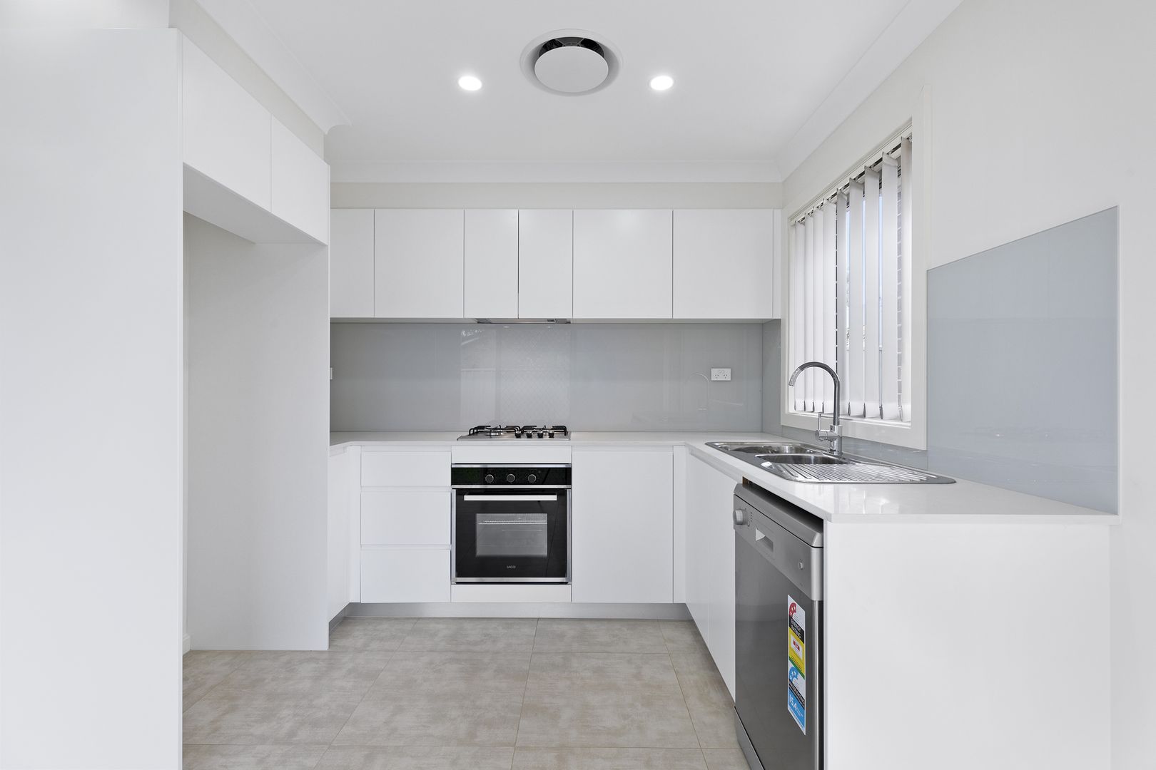 7/111-113 Canberra Street, Oxley Park NSW 2760, Image 1