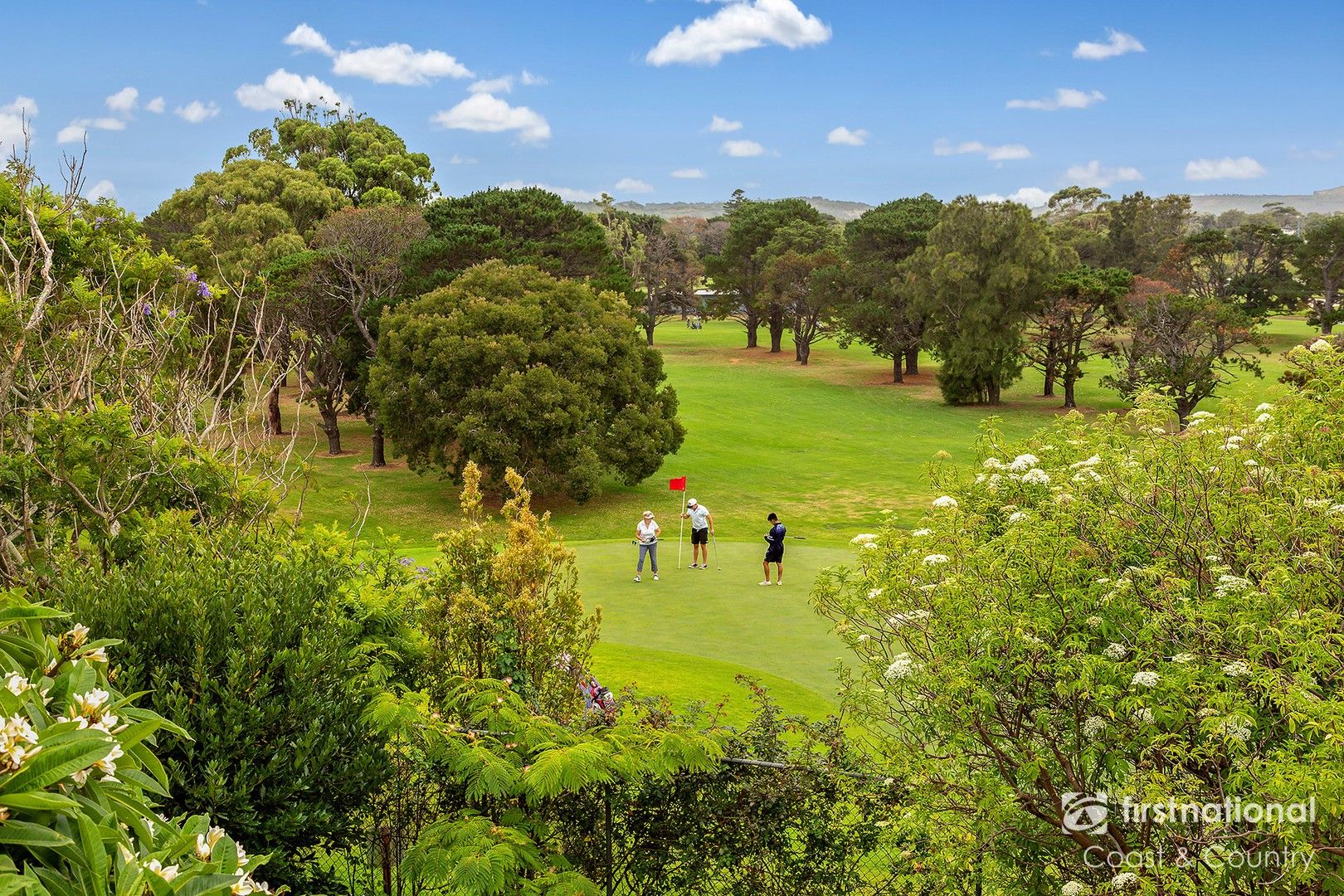 14 Golfers Parade, Kiama Downs NSW 2533, Image 1
