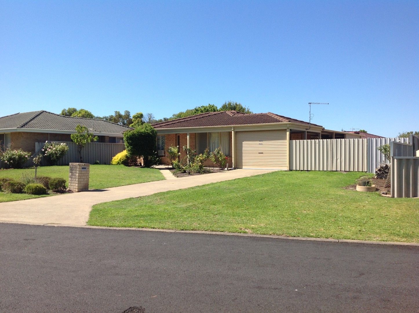 23 Blackswan Drive, Broadwater WA 6280 House For Rent 580 Domain
