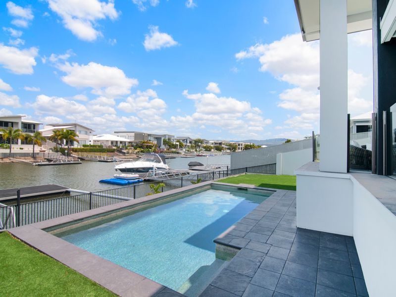 19 Harbourvue Ct Helensvale Qld 4212 Domain