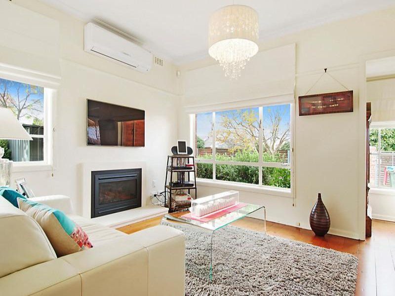 2 bedrooms House in 9 Lonsdale Avenue HAMPTON EAST VIC, 3188