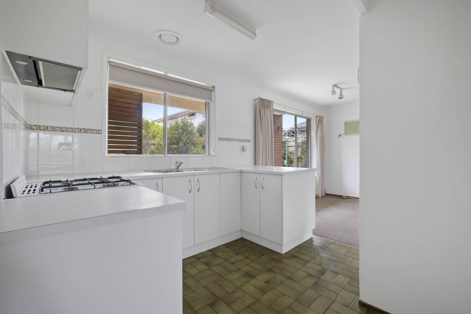 45 Berry Avenue, Edithvale VIC 3196, Image 2