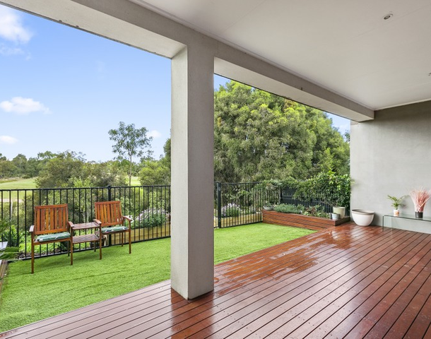 2/110 Sanctuary Lakes North Boulevard, Point Cook VIC 3030