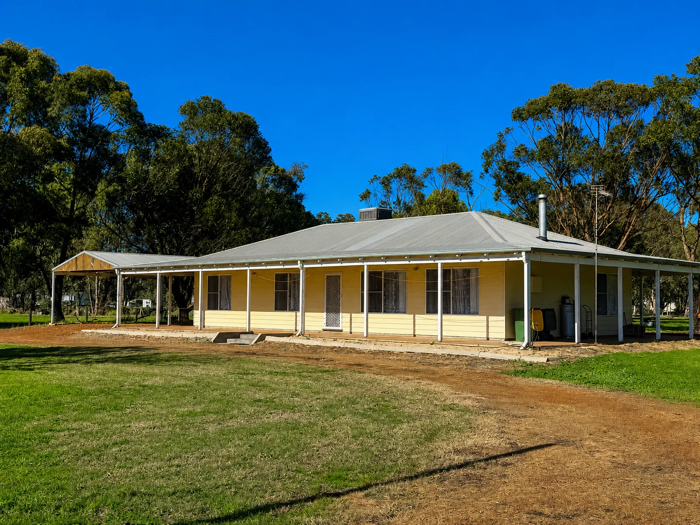 Waroona WA 6215 photo 2