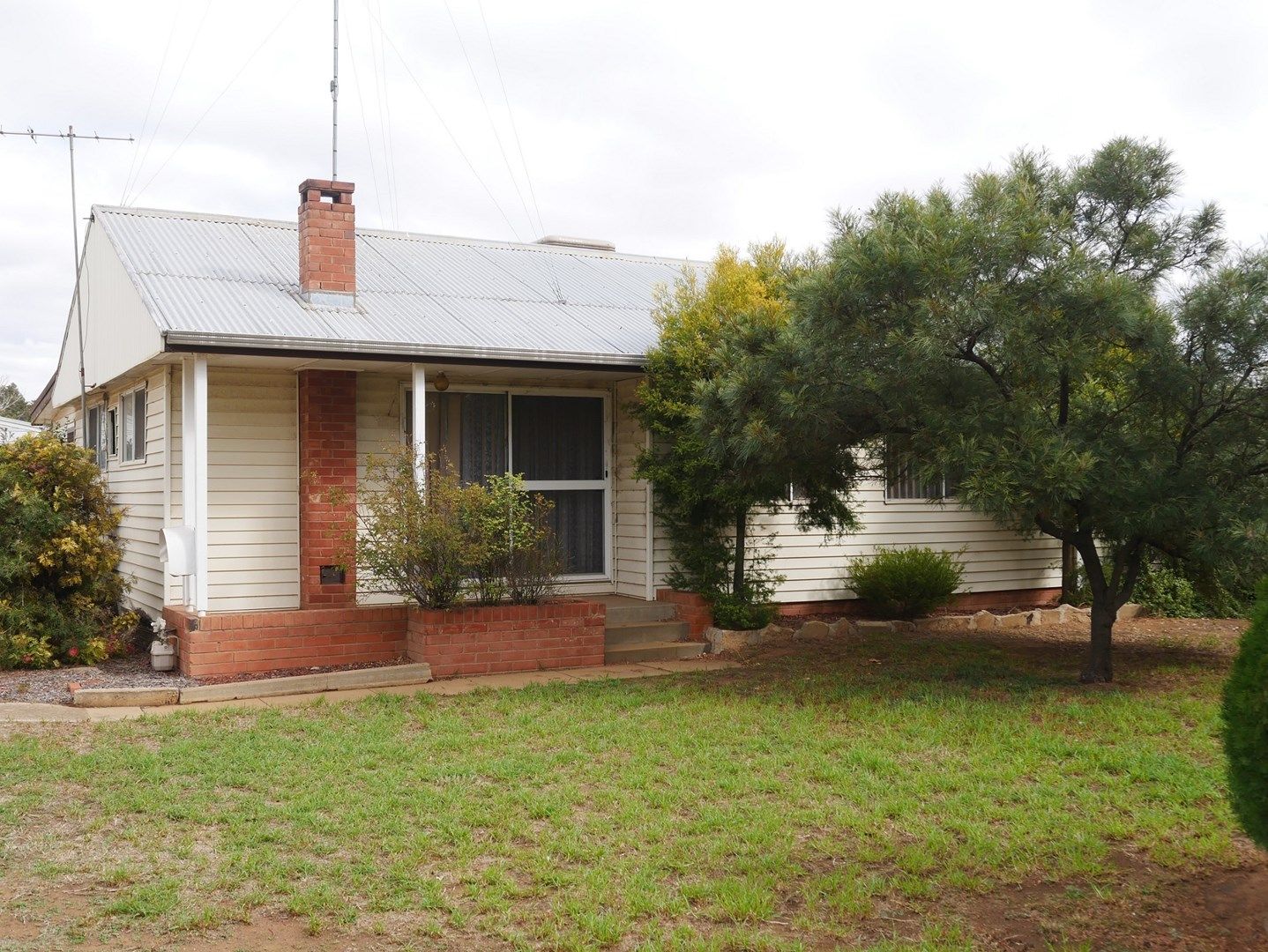 4 Packham Street, Leeton NSW 2705, Image 0