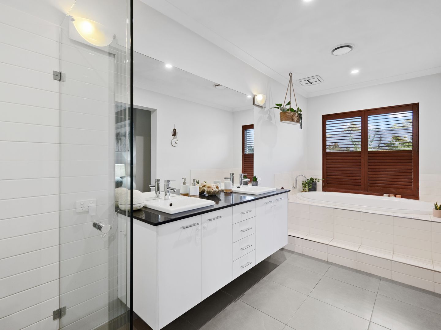 104 Cooper Street, Alexandra VIC 3714, Image 2