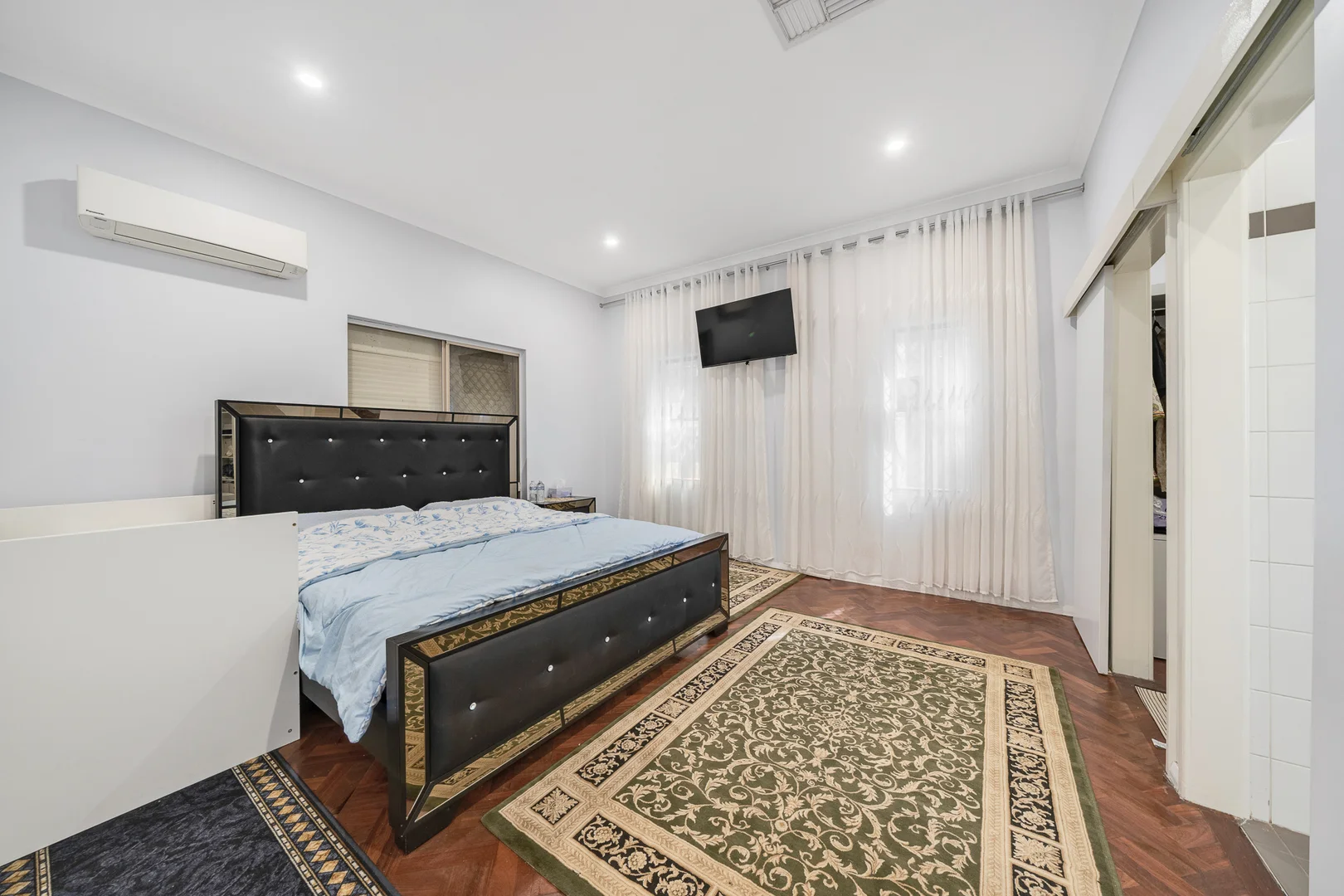 Additional image 13 of 8 Carpenteria Crescent, Kenwick WA 6107