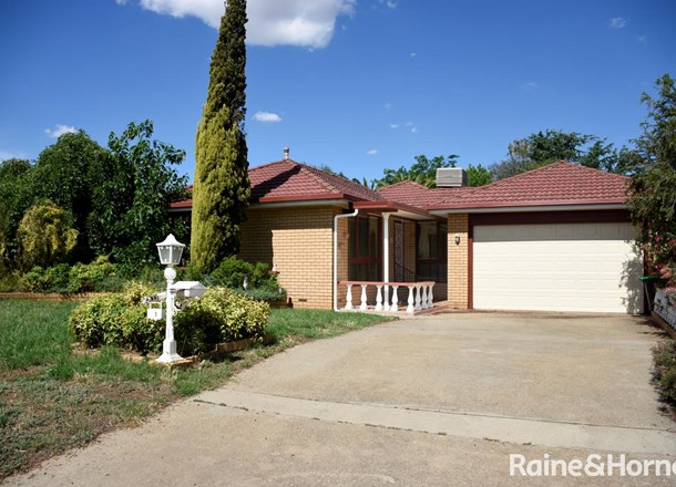 1 Atkins Place, Estella NSW 2650