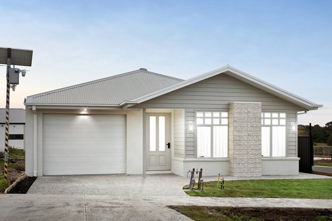 Picture of 2 Rysa Road, GREENVALE VIC 3059