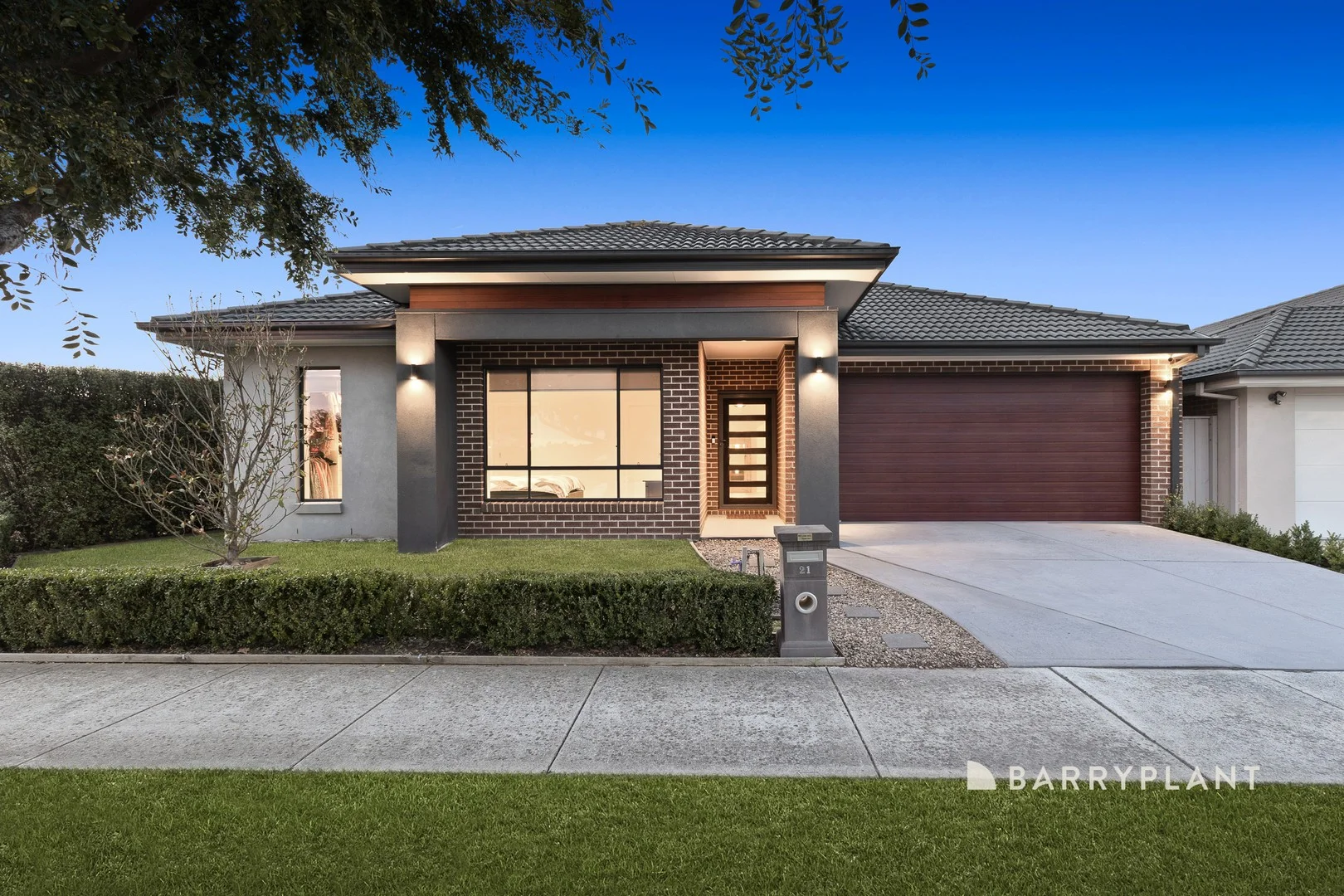 21 Park Central Avenue, Officer VIC 3809