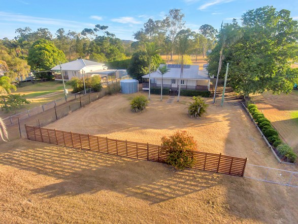 17 Wadeleigh Street, Bororen QLD 4678