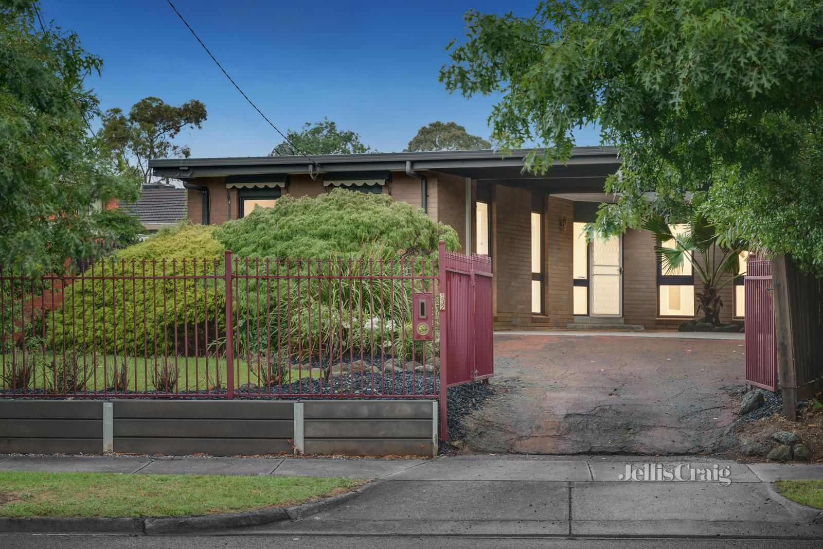 3 bedrooms House in 432 Springfield Road MITCHAM VIC, 3132