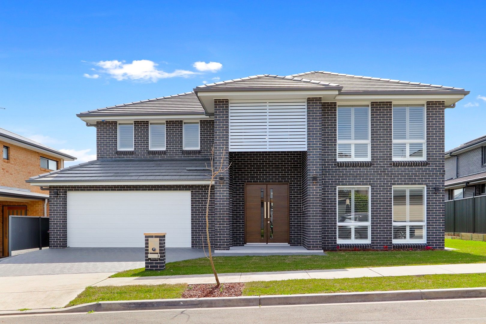 4 bedrooms House in 3 Raintree Street CLAREMONT MEADOWS NSW, 2747