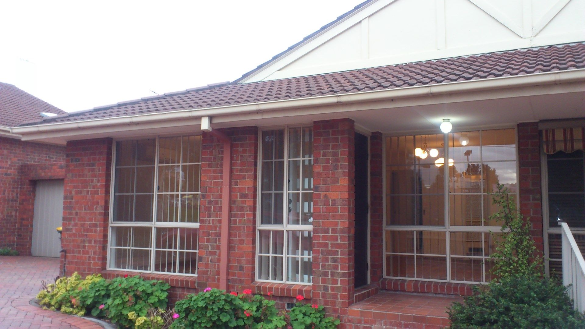 2 bedrooms Villa in 3/17 Royal Avenue ESSENDON NORTH VIC, 3041