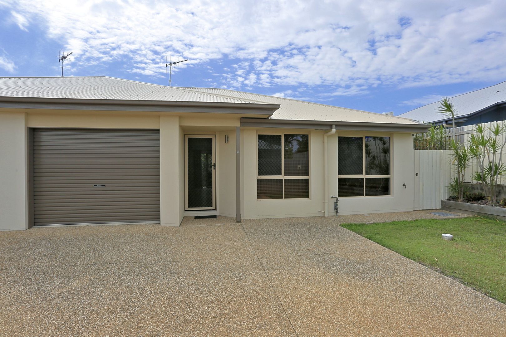 2-4/106 Burnett Street, Bundaberg South QLD 4670, Image 1