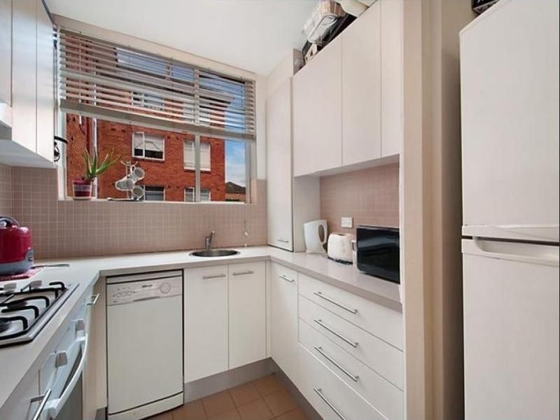 2 bedrooms Apartment / Unit / Flat in 2/10 Punch Street MOSMAN NSW, 2088