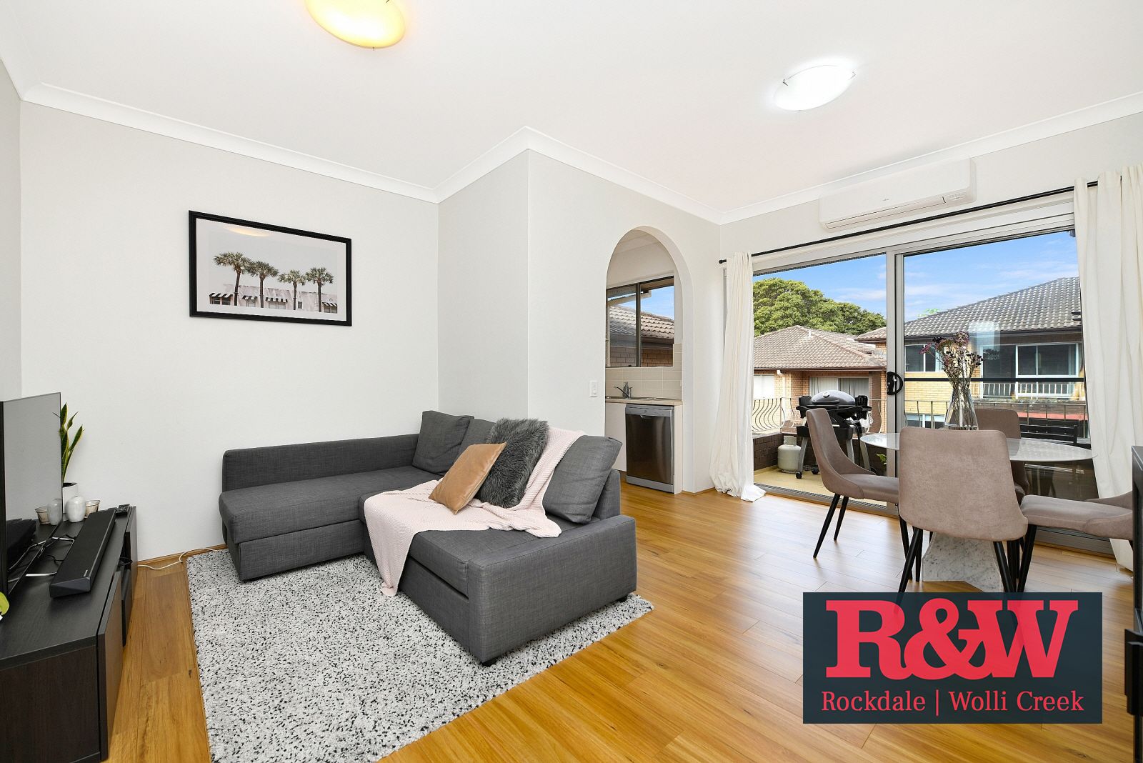 2 bedrooms Apartment / Unit / Flat in 12/26a Wolli Creek  Road BANKSIA NSW, 2216