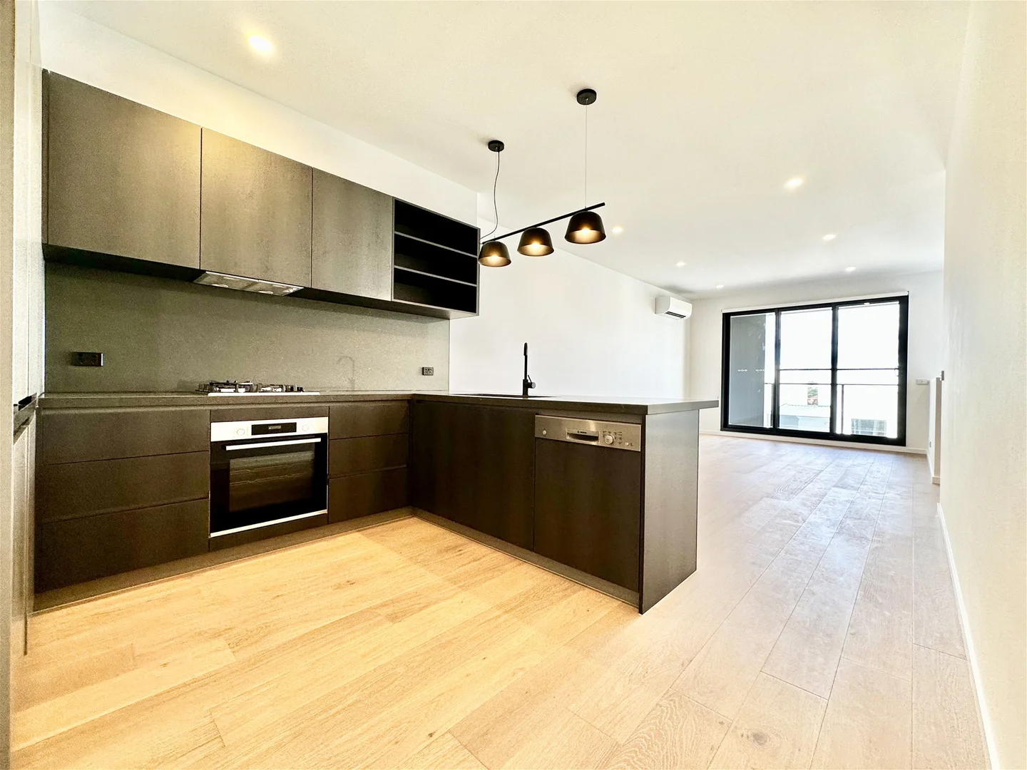 Additional image 6 of 18 Wattlebird Court, Sunshine North VIC 3020