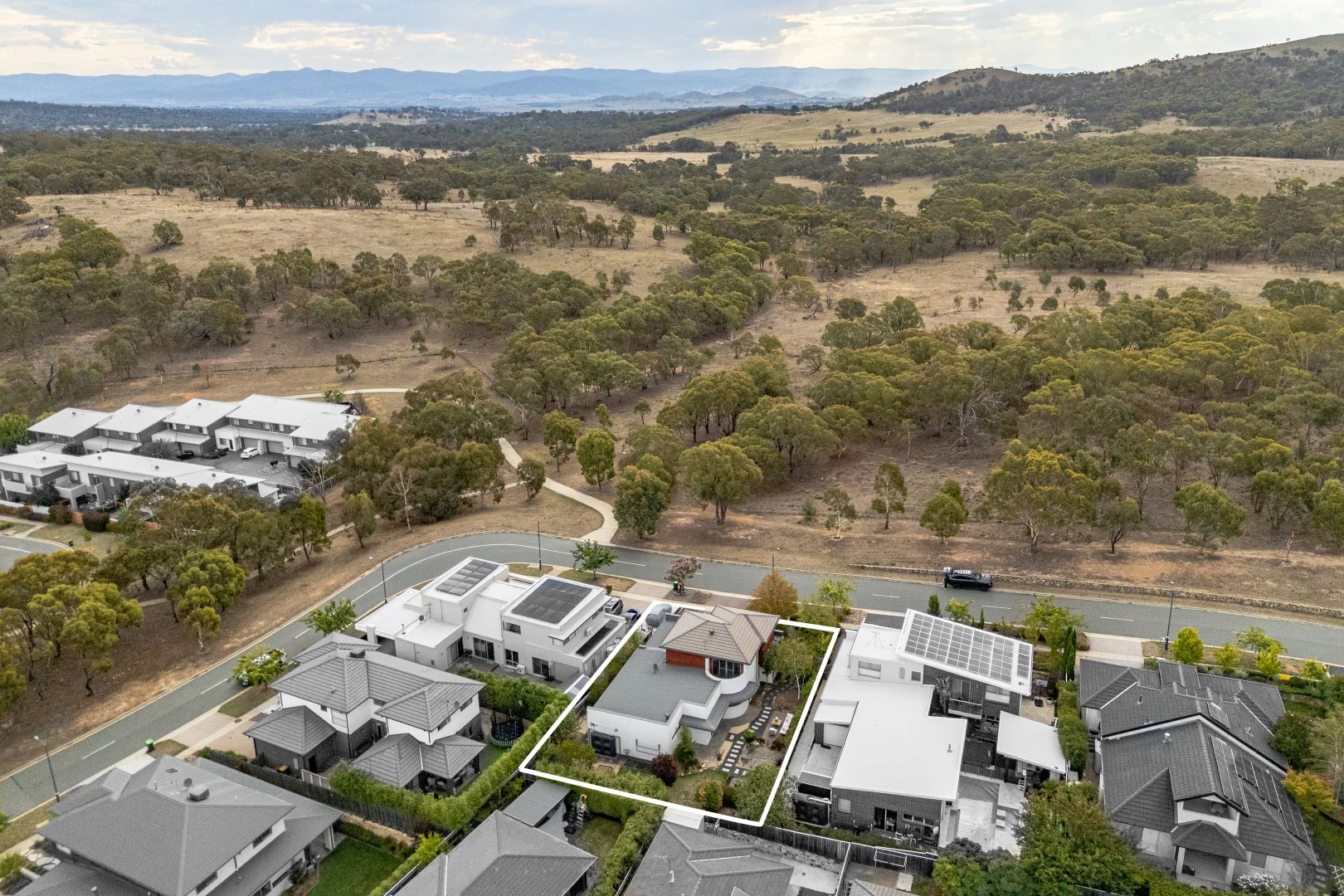 Additional image 31 of 28 Cooley Crescent, Casey ACT 2913